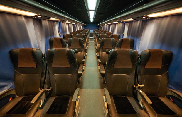ミルキーウェイCJ101《4列ワイドシート》《車内除菌済》《空気清浄機付》《充電設備》