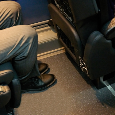 ミルキーウェイCJ111《3列独立シート》《車内除菌済》《空気清浄機付》《トイレ付》《充電設備》